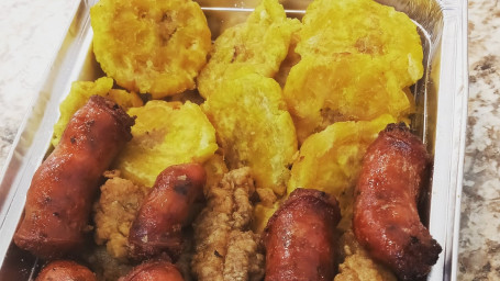 Chuleta Y Longaniza Frita Con Tostones