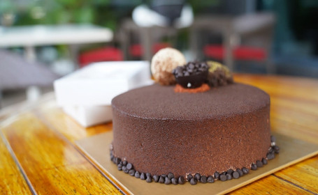 Classic Chocolate Truffle Cake 500 Grams