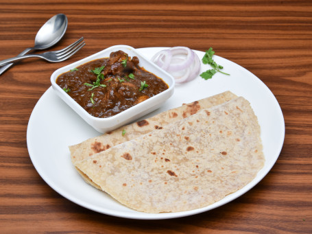 Chapati (4 Pcs) Tk Special Chicken Curry