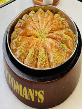 Pista Carrot Slice Baklava