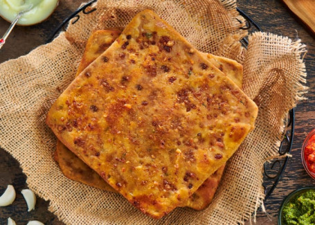 Garlic Paratha [1Pc]