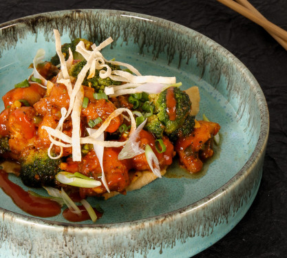 Sticky Sriracha Chicken And Broccoli