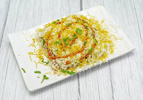 Sev Puri Sandwich With Cheese