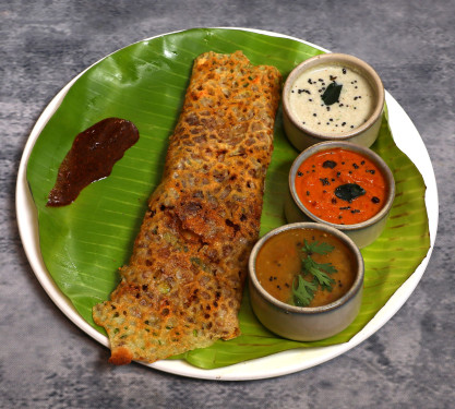 Podi Rava Dosa Sambar Coconut Chuteny Chilli Chuteny