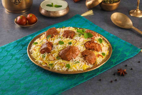 Pittige Dum Gosht Hyderabadi Mutton Dum Biryani, Zonder Bot Voor 2-3 Personen]