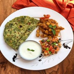 Chole 2 Roti Salad