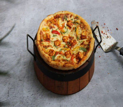 Teekha Paneer Pizza (9 Inch)