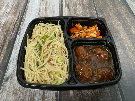 Veg Hakka Noodles And Veg Manchurian Gravy