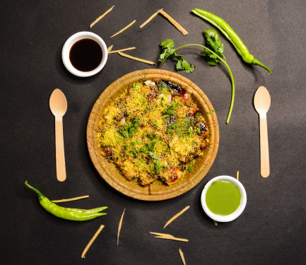 Kulcha Chaat (Hot Chaat)