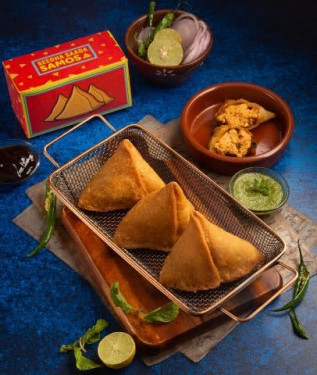 Paneer Ghee Roast Samosa (2 Pc)