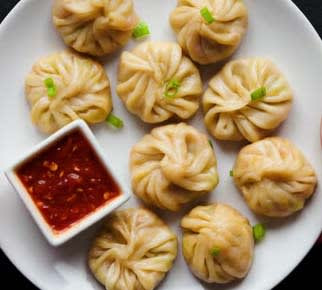 Paneer Achari Momos (8 Pcs)