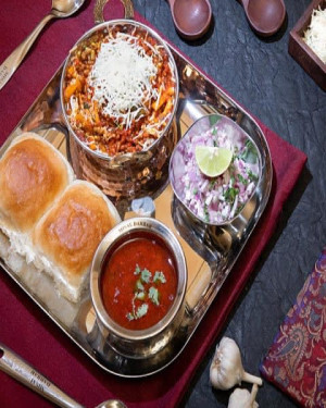 Darbar Cheese Misal Pav