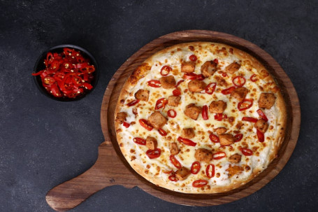 Spicy Chicken Delight Pizza