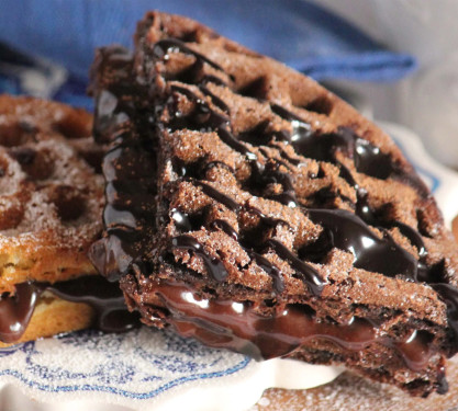 Kit- Kat Bubble Waffle Full