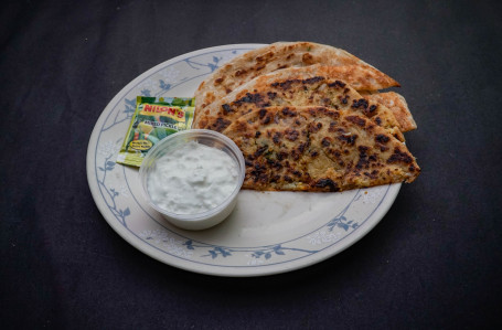 Aloo Pyaaz Dhabe Ka Paratha