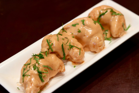 Creamy Fried Chicken Momos