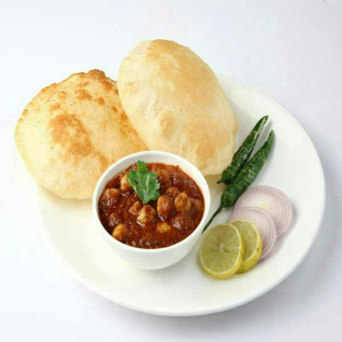 Chana Bhature (2 Pcs)