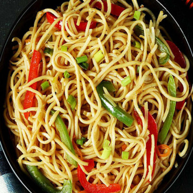 Veg Hakka Noodles(Half)