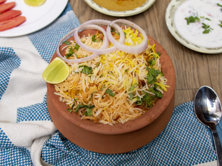 Veg Biryani With Raita/Gravy