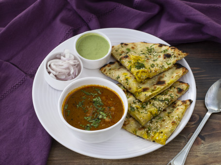 Amritsari Chole With Kulcha