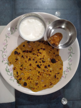 Missi Roti With Curd