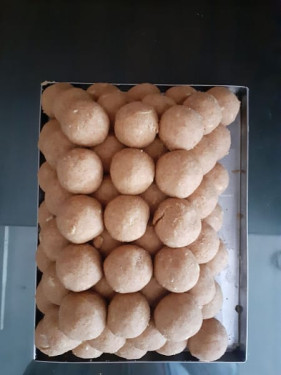 Moong Dal Ke Ladoo