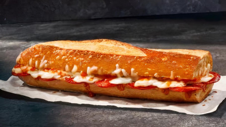 Nieuw Pepperoni Mozzarella Melt