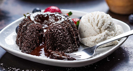 Vietnamese Lavacake Met Chocolade