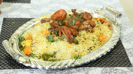 Chicken Dum Biryani [5Kg Pack] With Raita [1000Ml] And Gulab Jamun [20 Pcs]