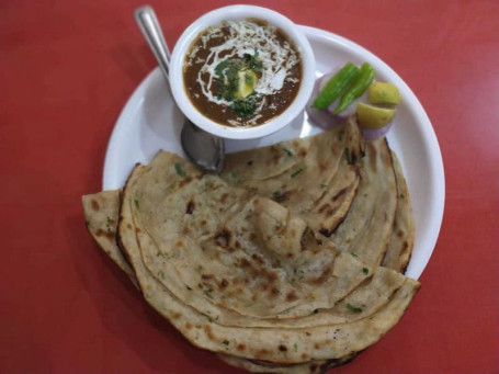 Dal Makhni With Laccha Paratha Combo