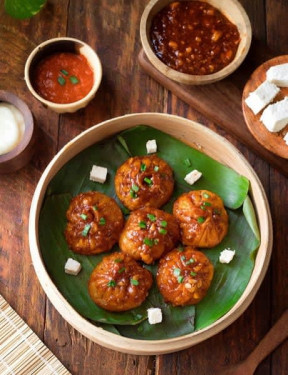 Makhni Momos