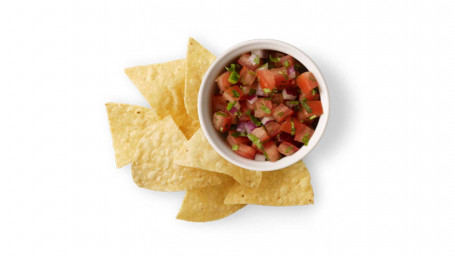 Chips Verse Tomatensalsa