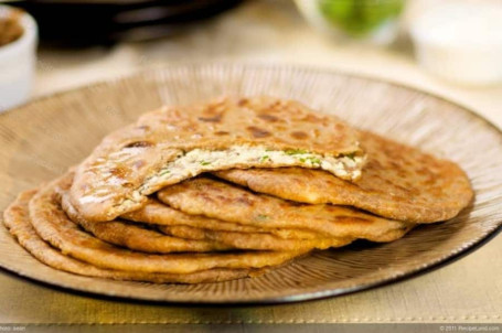 Paneer Pyaz Mixed Paratha (Olive Oil)