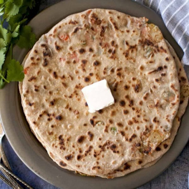 Achaari Paneer Paratha