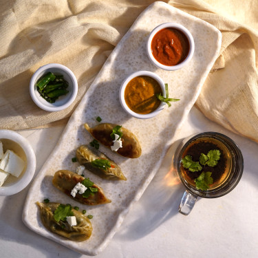 Paneer Kothe Pan Fried Momos (8 Pcs)