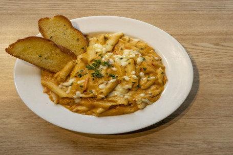 Chicken Creamy Basil Tomato Sauce Pasta