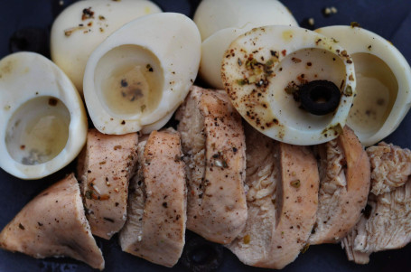 Boiled Chicken With Egg White In Lemon Broth