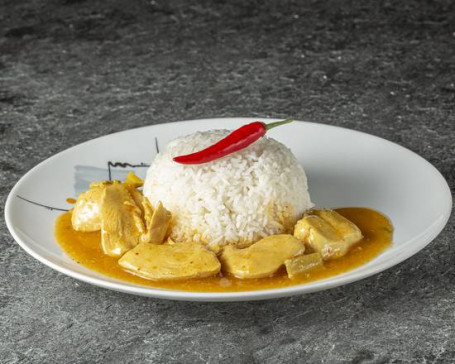 Poulet Sauce Au Curry Jaune