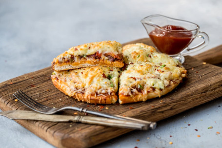 Schezwan Mushroom Mozzarella Pizza