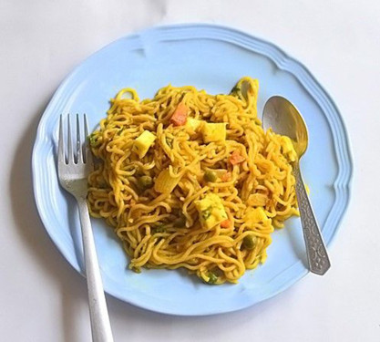 Mix Veg Paneer Maggi