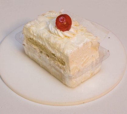 White Forest Pastry (100 Gms)