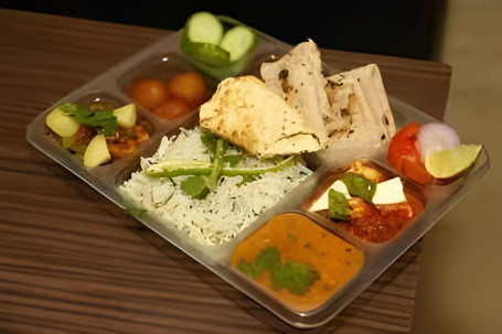 Economic Class Thali