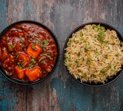 Chilli Paneer Gravy And Veg Fried Rice