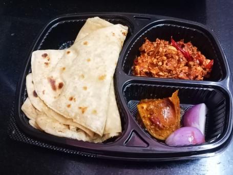 2 Triangle Paratha With Paneer Bhurji