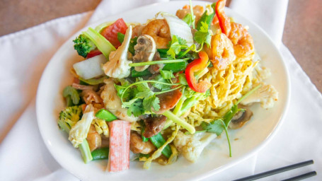 Special Combination Chow Mein Mì Xào Thập Cẩm