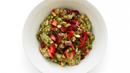 Strawberry Matcha Oats