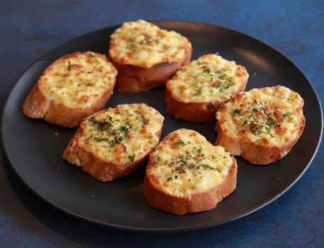 Signature Cheesy Garlic Bread