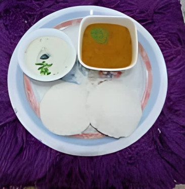 Idli Sambhar With Chutney [2Pcs]