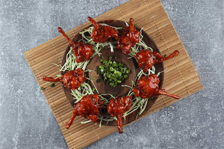 Crunchy Classic Chicken Lollipop In Sriracha Sauce (Spicy Lovers)