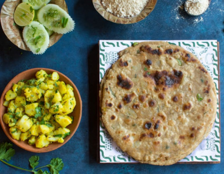 Rajgira Roti/Poori Aaloo Bhaji Lemon Iced Tea